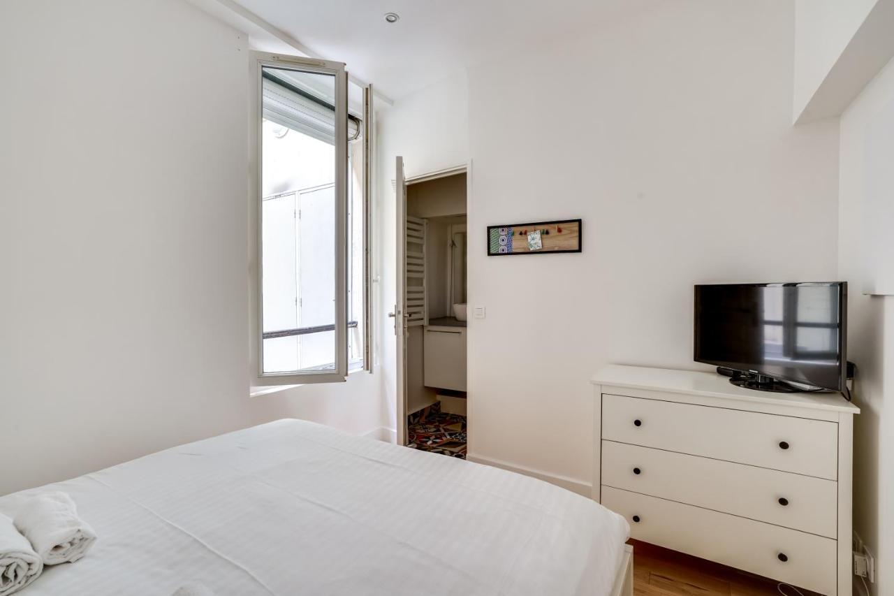 Apartment 3 People Close Eiffel Tower By Weekome Paris Exteriör bild